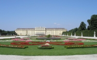 Дворец Шёнбрунн – венская резиденция австрийских императоров династии Габсбургов